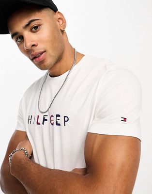 Tommy Hilfiger relaxed t-shirt in white