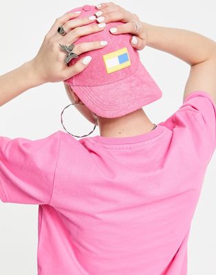 Tommy Jeans flag logo cap in pink
