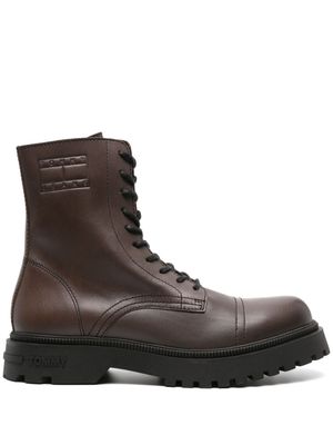 Tommy Jeans logo-debossed leather boots - Brown