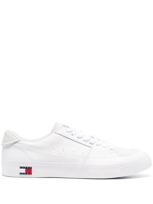 Tommy Jeans logo-detail low-top leather sneakers - White