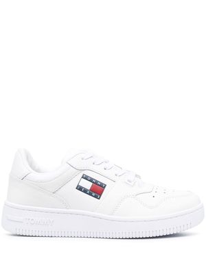 Tommy Jeans logo patch lace-up sneakers - White