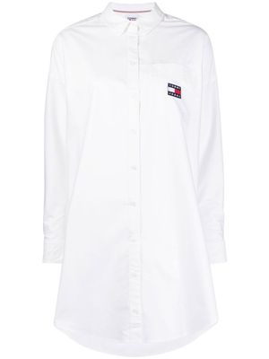 Tommy Jeans logo-patch organic cotton shirtdress - White