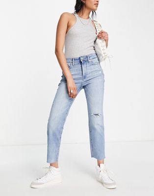 Tommy Jeans straight crop logo jeans in mid wash-Blue