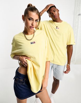 Tommy Jeans Unisex center skate logo t-shirt in yellow
