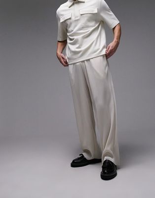 Topman straight plisse sweatpants in ecru-White