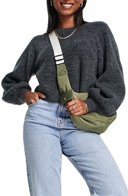 Topshop Blouson Sleeve Crop Sweater in Charcoal