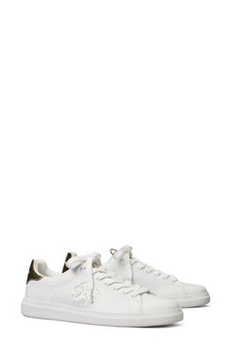 Tory Burch Double T Howell Court Sneaker in White/Spark Gold