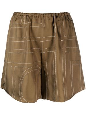 TOTEME monogram-embroidered silk shorts - Green