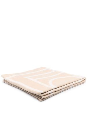 TOTEME monogram jacquard towel - Neutrals