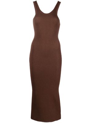 TOTEME scoop-neck knitted dress - Brown