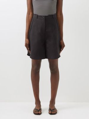 Toteme - Side-vent High-rise Tailored Shorts - Womens - Black