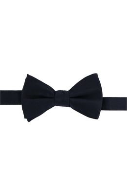 Trafalgar Sutton Solid Silk Bow Tie in Black