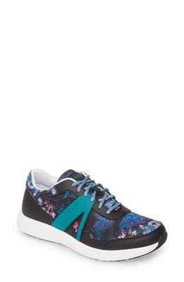 TRAQ by Alegria Qarma Sneaker in Daydream Believer 