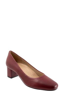 Trotters Daria Block Heel Pump in Sangria