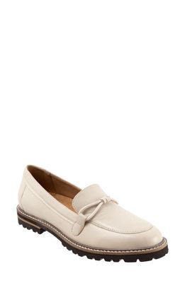 Trotters Fiora Loafer in Ivory