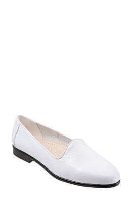 Trotters Liz Flat in White/White Leather