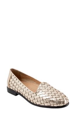 Trotters Lizette Loafer in Champagne