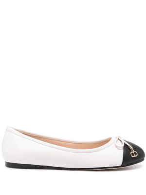 TWINSET bow-detailed two-tone ballerina shoes - White