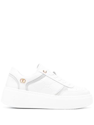 TWINSET logo-plaque chunky sneakers - White
