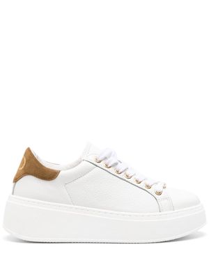 TWINSET logo-plaque platform leather sneakers - White