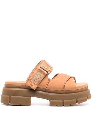 UGG Ashton chunky sandals - Brown