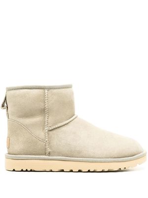 UGG classic suede boots - Grey
