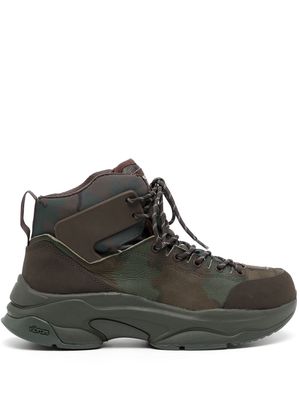 Undercover camouflage-print lace-up boots - Brown