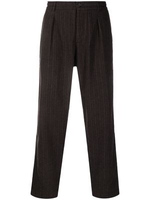 Universal Works pleated cotton-blend trousers - Brown