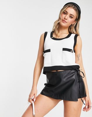 Urban Revivo contrast edge cropped top in black and white-Multi