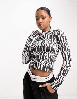 Urban Revivo graphic print cropped top in black and white