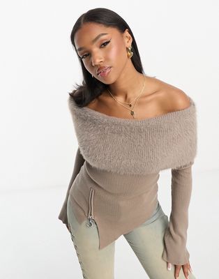 Urban Revivo off-shoulder asymmetric fluffy sweater in gray-Green