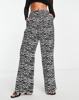 Urban Threads wide leg pants in monochrome print-Multi