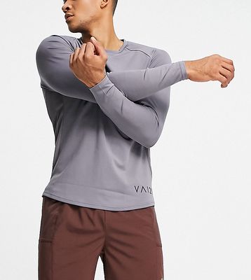 VAI21 muscle fit long sleeve top in gray-Grey
