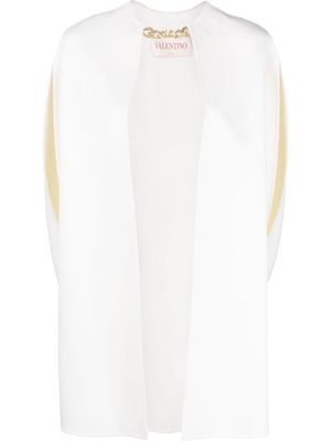 Valentino chain-link sleeveless shawl - White