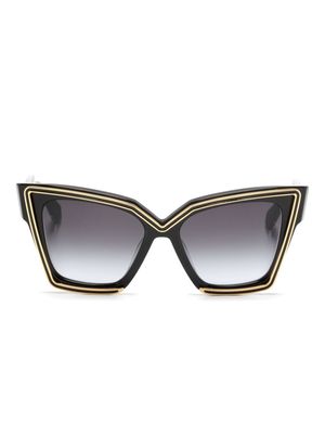 Valentino Eyewear Rockstud-detailing cat-eye frame sunglasses - Black