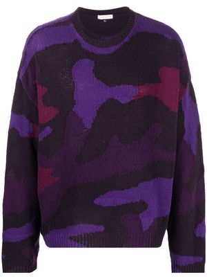 Valentino Garavani camouflage-motif intarsia-knit jumper - Purple