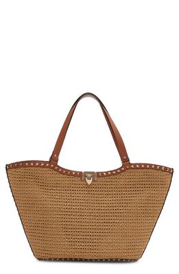 Valentino Garavani Rockstud Raffia Tote in Yhn Naturale/Almond Beige