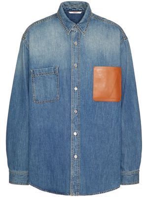 Valentino leather-pocket denim shirt - Blue