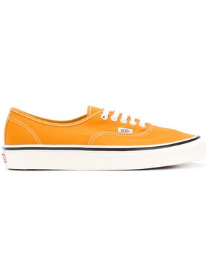 Vans classic lace-up sneakers - Yellow