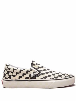 Vans slip-on "UV Ink Checkerboard" sneakers - White
