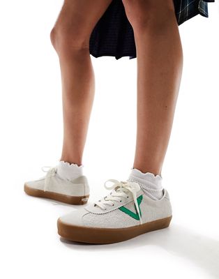 Vans Sport Low sneakers in cream with green detail in gum sole-White