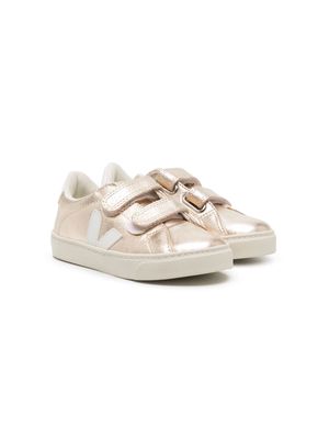 VEJA Kids Recife touch-strap sneakers - Gold