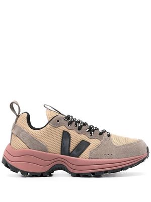 VEJA Venturi Alveomesh colour-block sneakers - Neutrals