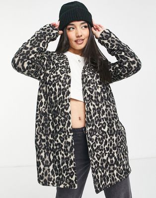 Vero Moda jacket in leopard print-Multi