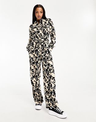 Vero Moda long sleeve jumpsuit in animal print-Multi