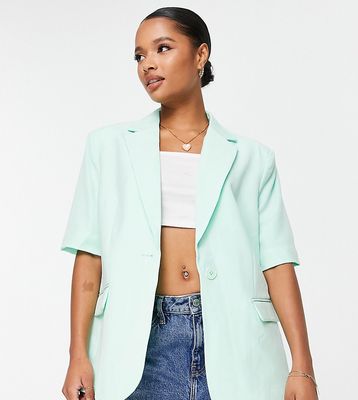 Vero Moda Petite tailored suit blazer with short sleeves in green