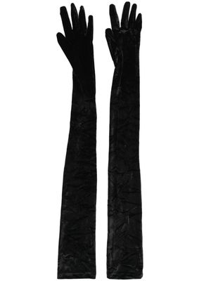 Versace crushed-velvet elbow-length gloves - Black