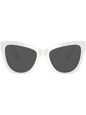 Versace Eyewear cat-eye frame sunglasses - White