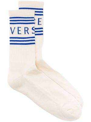 Versace intarsia-knit logo socks - Neutrals