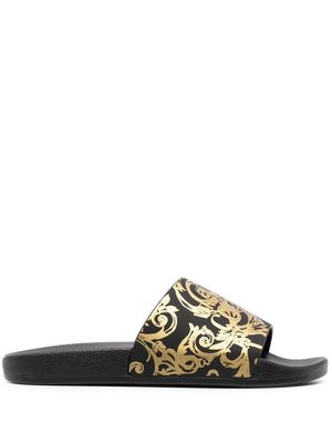 Versace Jeans Couture Baroccoflage printed 20mm slides - Black